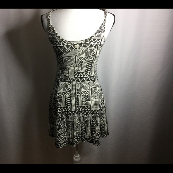 BILLABONG Mini Dress Black/White Aztec Design S - Picture 3 of 7